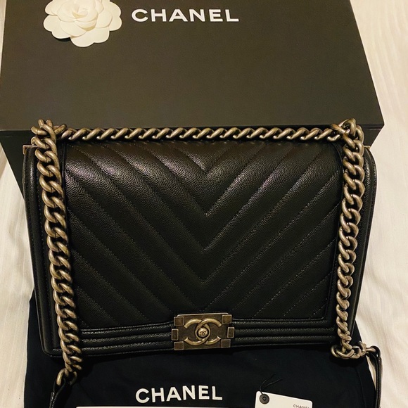 CHANEL Handbags - Chanel Boy Chevron Jumbo Flapbag